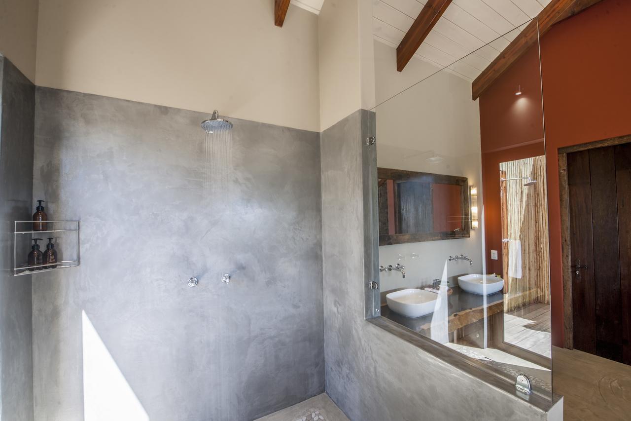 Tamodi Lodge Plettenbergbaai Buitenkant foto